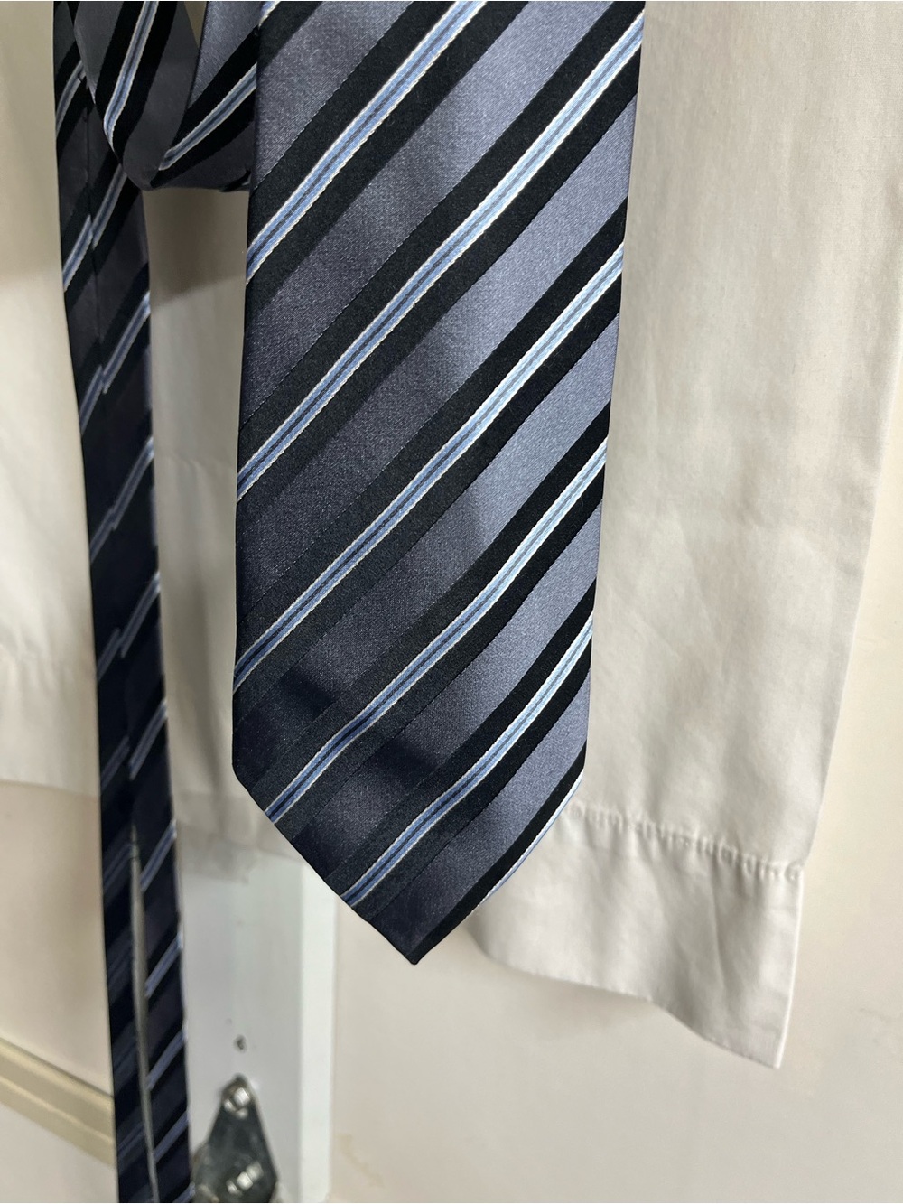 Stafford Tie with Gray, Light Blue and Black Diagonal Stripes
